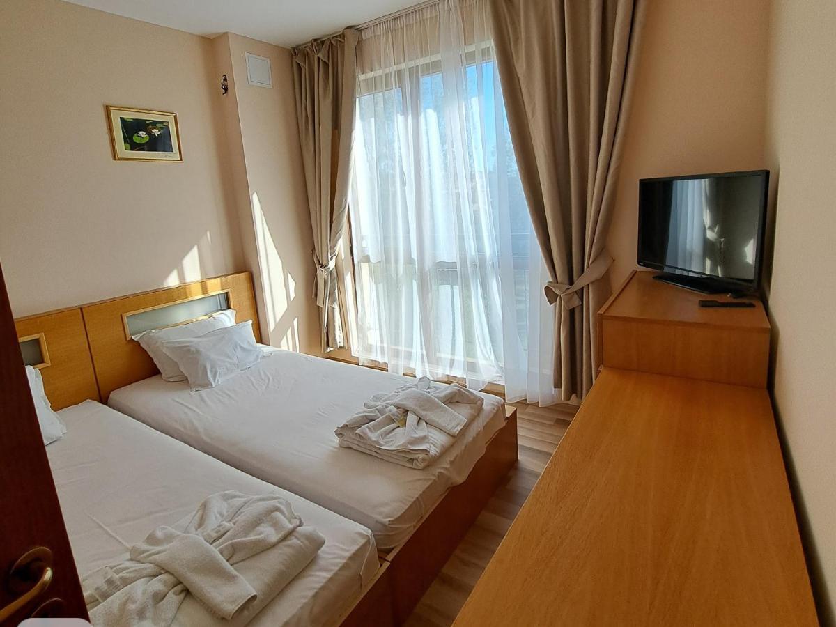 Hotel Seasons 3 Sluneční pobřeží Exteriér fotografie